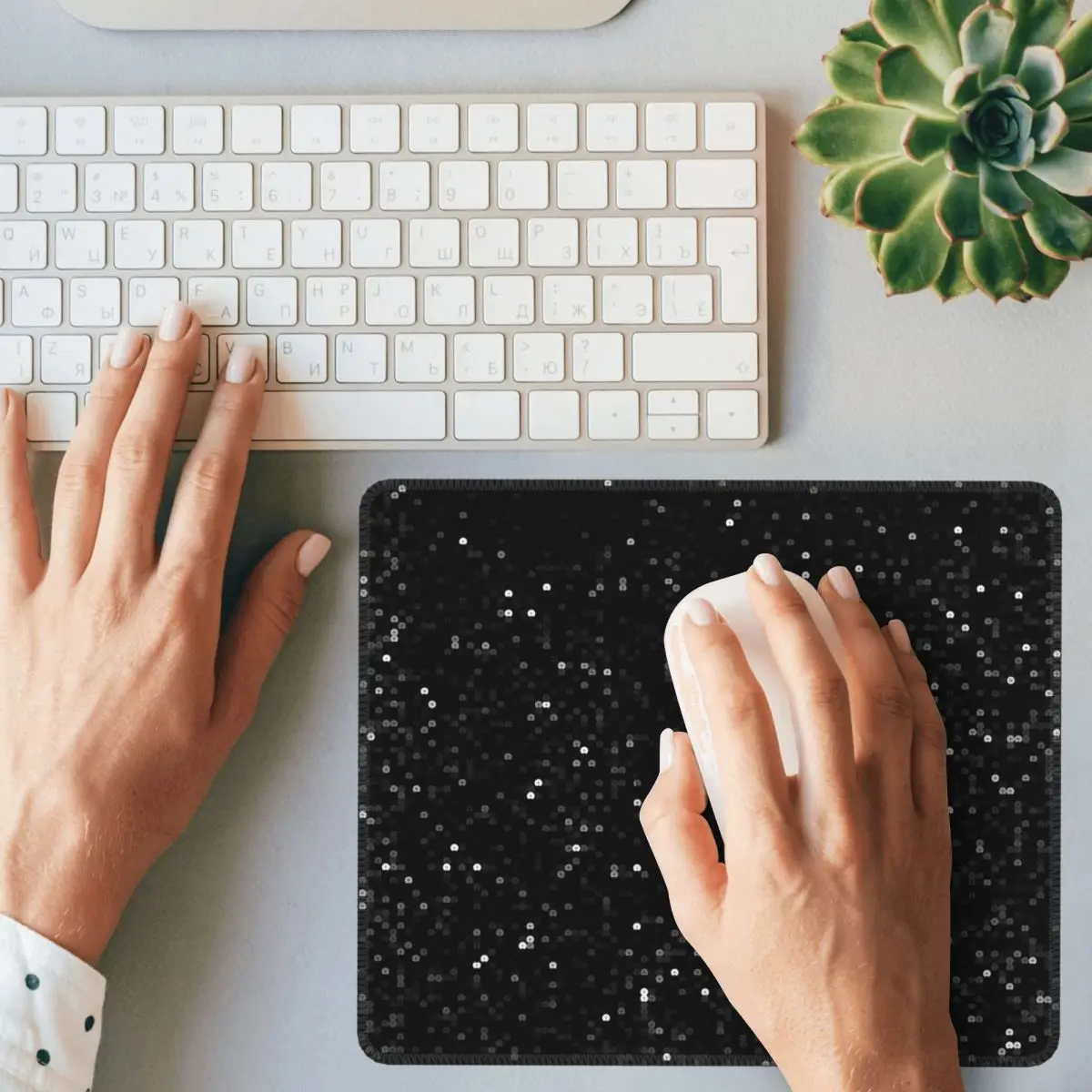 Printed Image Of Black Sequins - Laptop Accessories Images ulasan dan harga